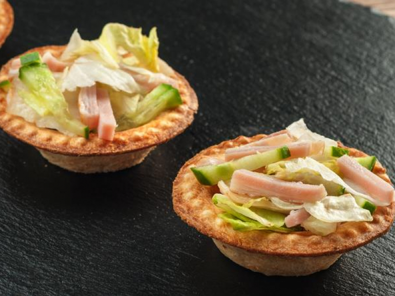 (Фуршет) Салат с копченой курицей